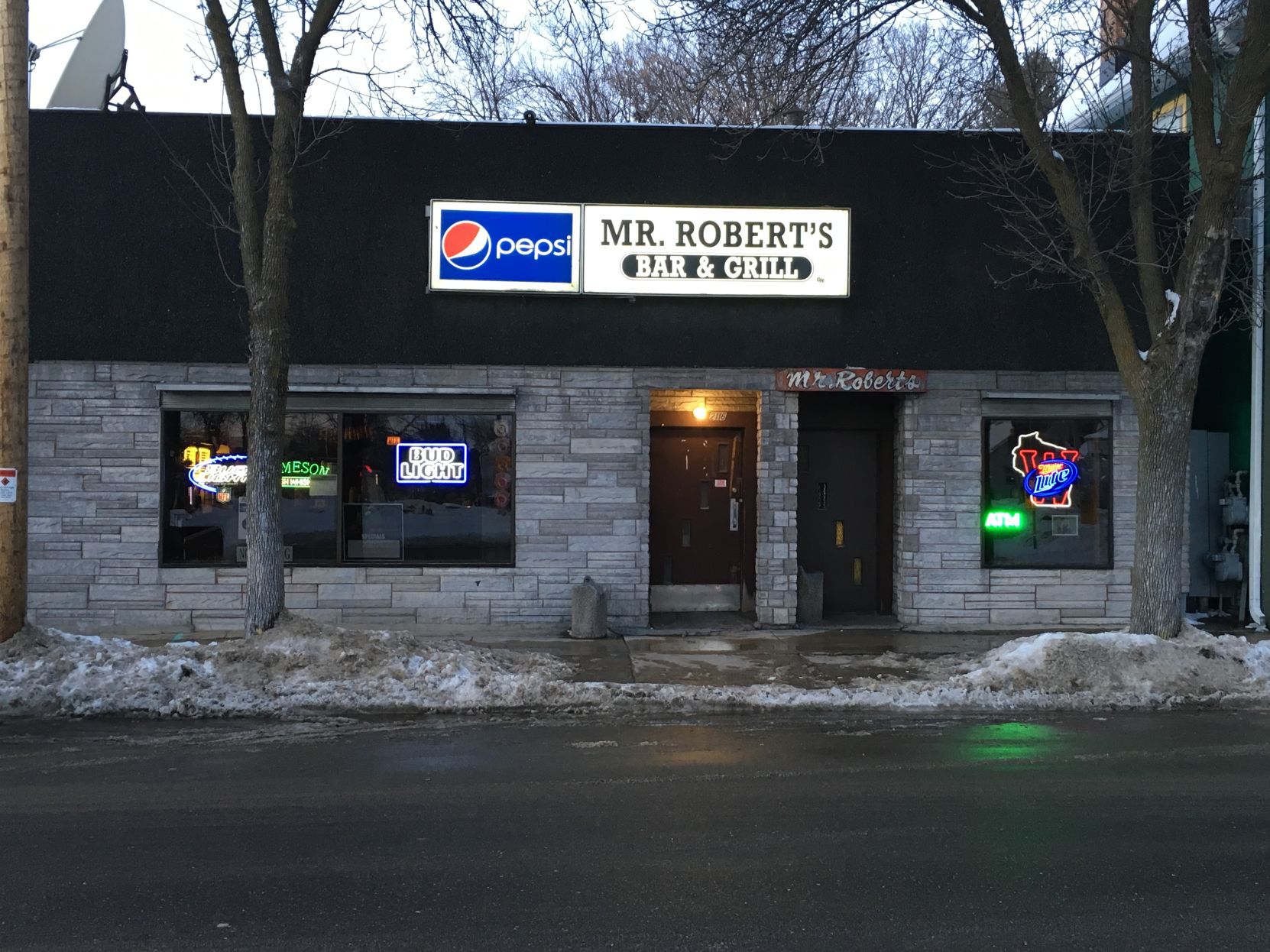 Mr. Robert's Bar & Grill